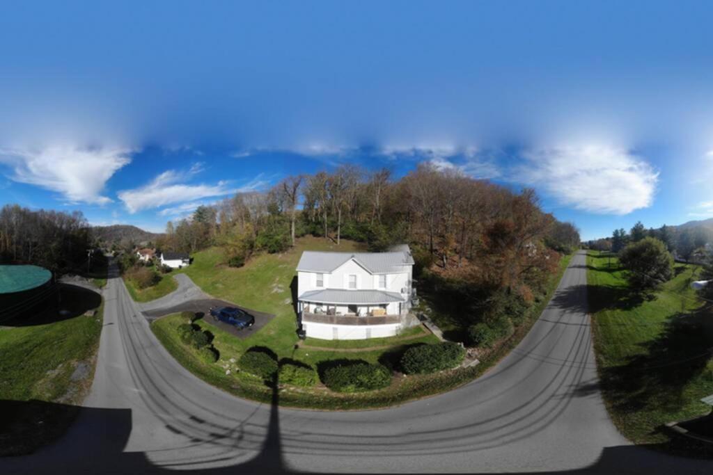 The Dragon'S Den 5 Bedroom House 1 Mile To Main St Tazewell Экстерьер фото
